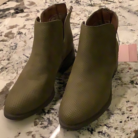 Olive Ankle Boots for Women - Picture 1 of 2